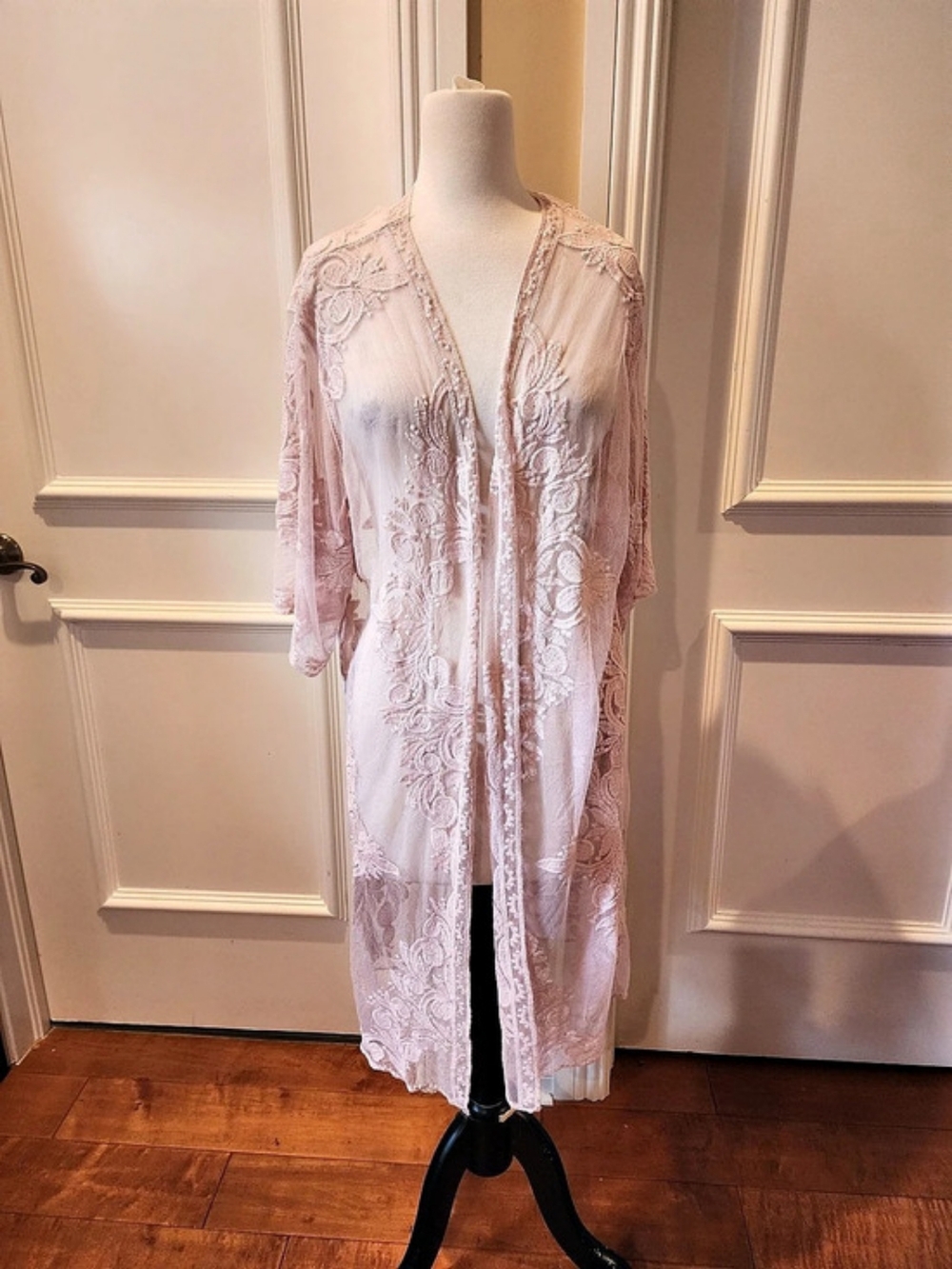 Time and Tru Lace Floral Cover-Up Pink Size Large NWT